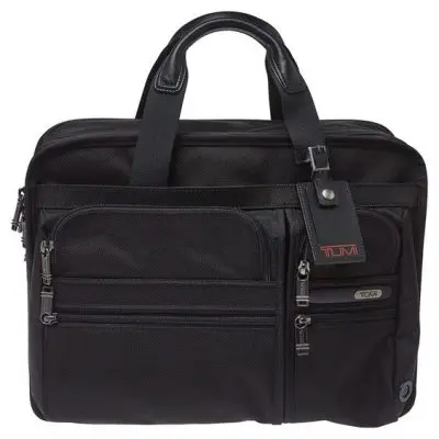 TUMI(トゥミ)のビジネスバッグが人気の理由は？口コミ・評判を徹底調査！ アイキャッチ画像