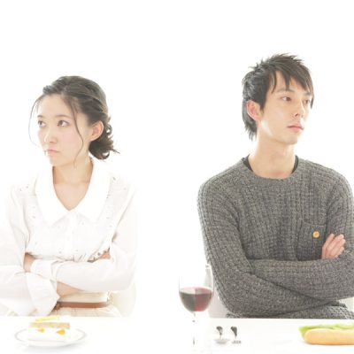 旦那が嫌いすぎる！嫌いになった理由と関係改善のための対処法を解説！ アイキャッチ画像