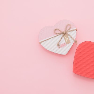 恋愛の悩みを無料で相談できるサービスはある？特徴から口コミまでご紹介！ アイキャッチ画像