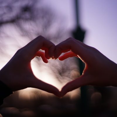 告白して振られた後は恋人ができやすい⁈理由や新しい恋への進み方を解説！ アイキャッチ画像