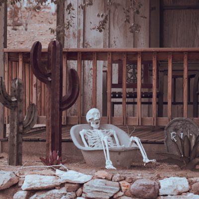 【夢占い】死ぬ夢にはどんな意味がある？いろんなパターンを徹底解説！ アイキャッチ画像
