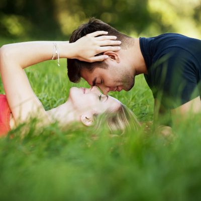 男性が気になる人だけに無意識にとる態度＆行動まとめ アイキャッチ画像
