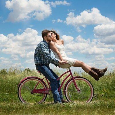 女性を口説く方法を徹底解説！本気で落とすならこれを実践！ アイキャッチ画像