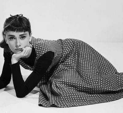 オードリー・ヘップバーンの結婚や子供について♡息子や孫娘の現在は？ アイキャッチ画像