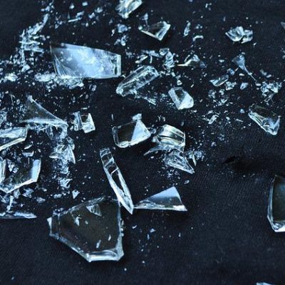 物が壊れることにはスピリチュアルな意味がある？どんなメッセージがあるか解説！ アイキャッチ画像