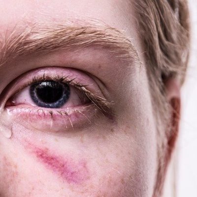彼氏のことが好きすぎて泣く…これって依存？心理を解説！ アイキャッチ画像