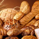 【夢占い】パンに関する夢に隠された意味は？パンの種類や状況別に解説！