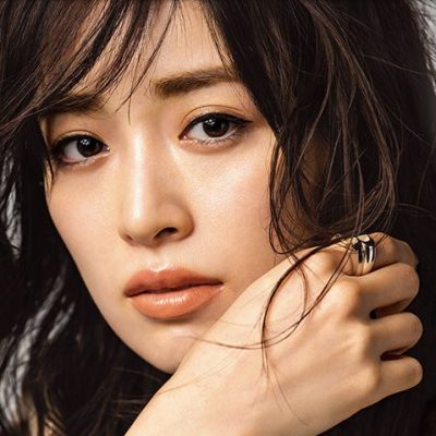 泉里香は結婚して旦那がいる？相手は谷口彰悟？既に破局の噂も！ アイキャッチ画像