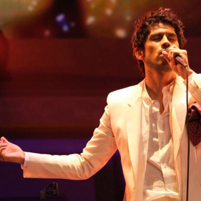 平井堅はハーフ顔の純日本人？出身地や家族構成を調査！ アイキャッチ画像