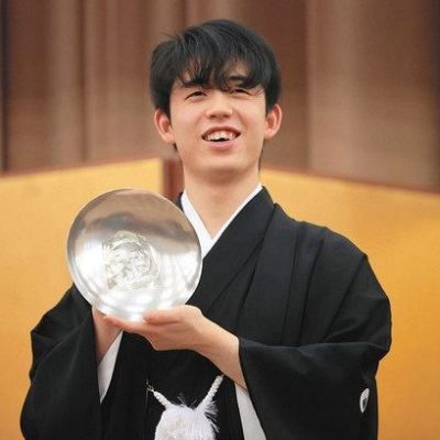 藤井聡太の年収は2億円?!収入源を徹底調査！ アイキャッチ画像