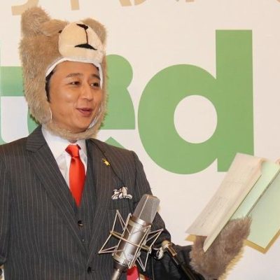 有吉弘行の年収が8億円超え?!猿岩石の極貧時代から現在までまとめて紹介！ アイキャッチ画像